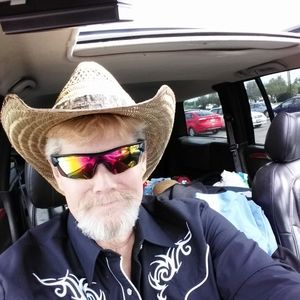 Meet your Posher, Dan